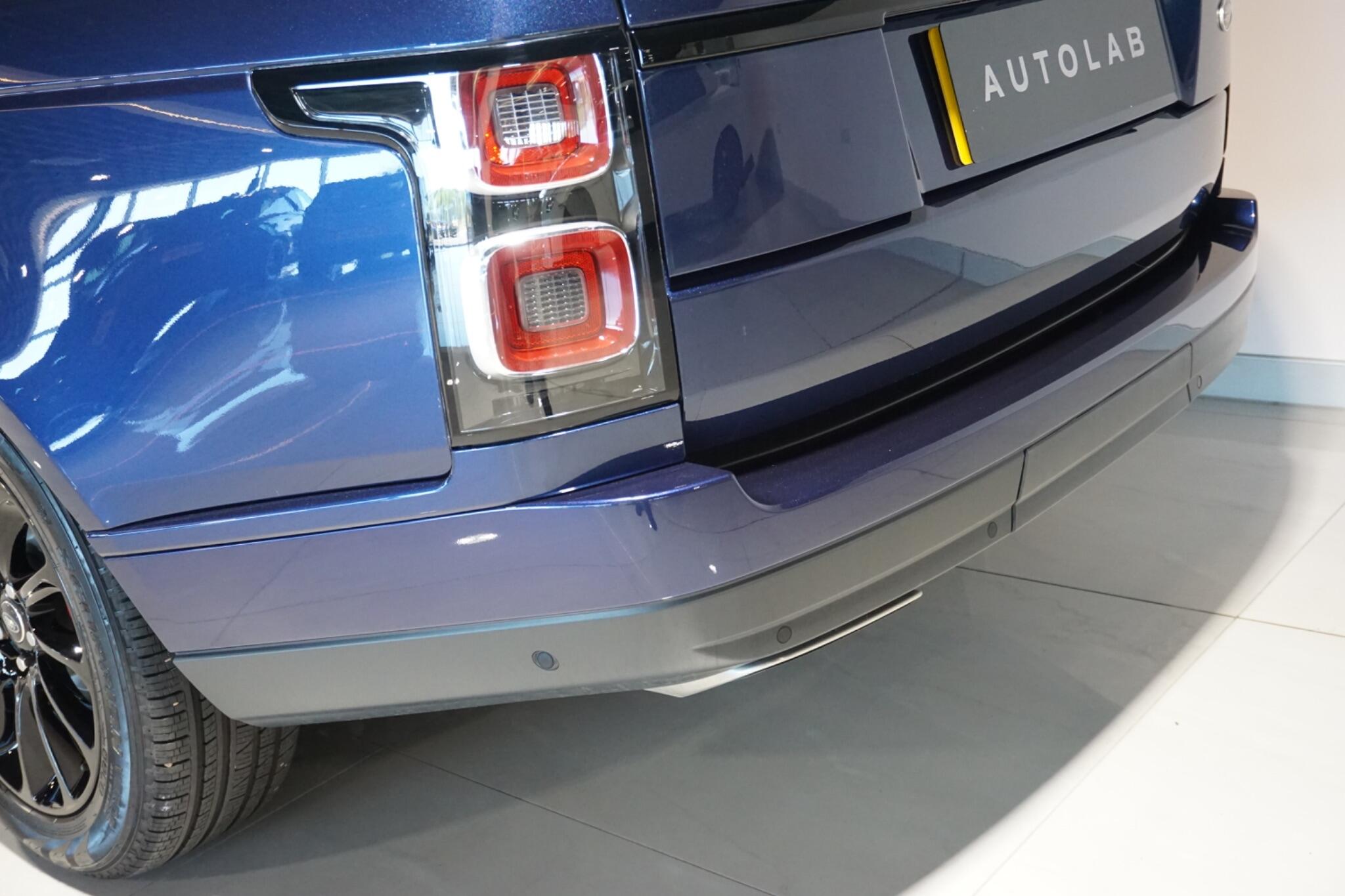 Land Rover Range Rover 2.0 P400e 12.4kWh GPF Vogue SUV 5dr Petrol Plug-in Hybrid Auto 4WD Euro 6 (s/s) (404 ps)